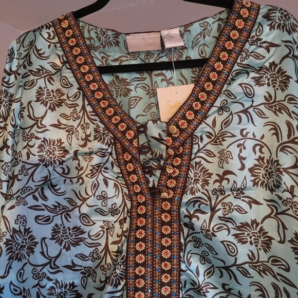 Beautiful soft surroundings caftan Tall Medium - Picture 4 of 7